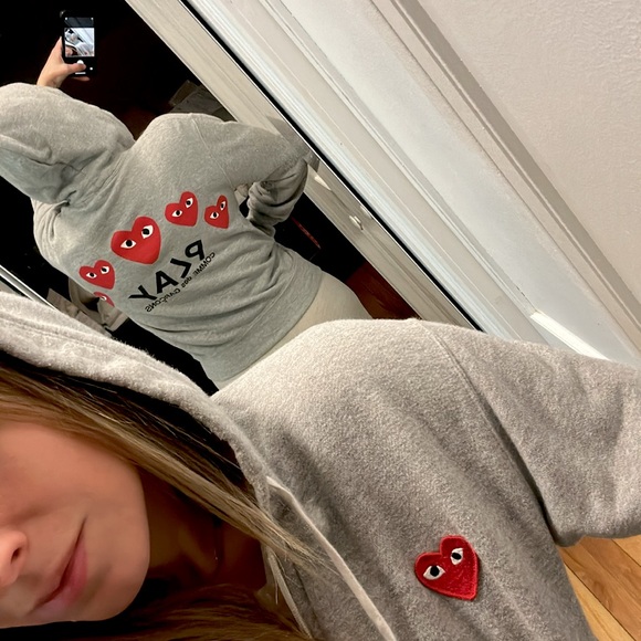 ❤️Comme Des Garçons PLAY✨ Gray Zip Up Graphic Hoodie Sweatshirt Size small - Picture 11 of 15